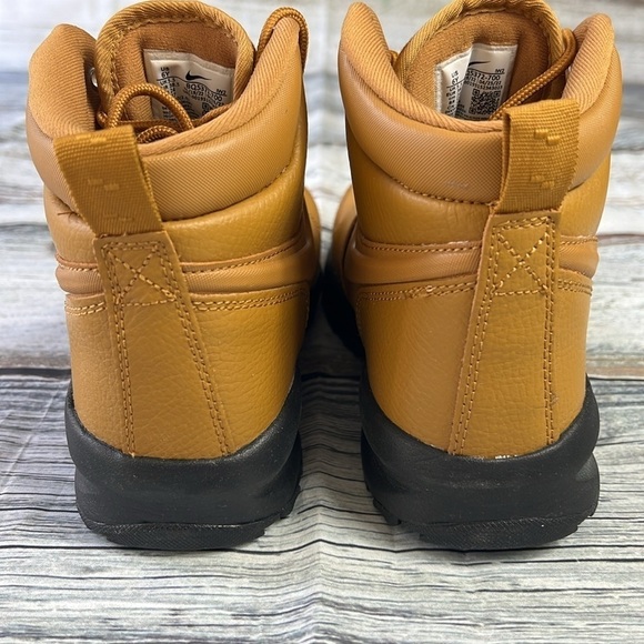 Nike Manoa LTR Wheat/Wheat-Black Size 6Y (GS)  ( BQ5372-700 ) - Picture 2 of 9